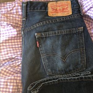 LEVI JEANS